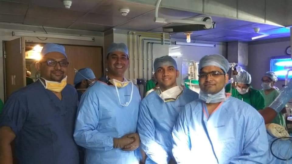 Nagpur Best Orthopedic Surgeon team in operation theater